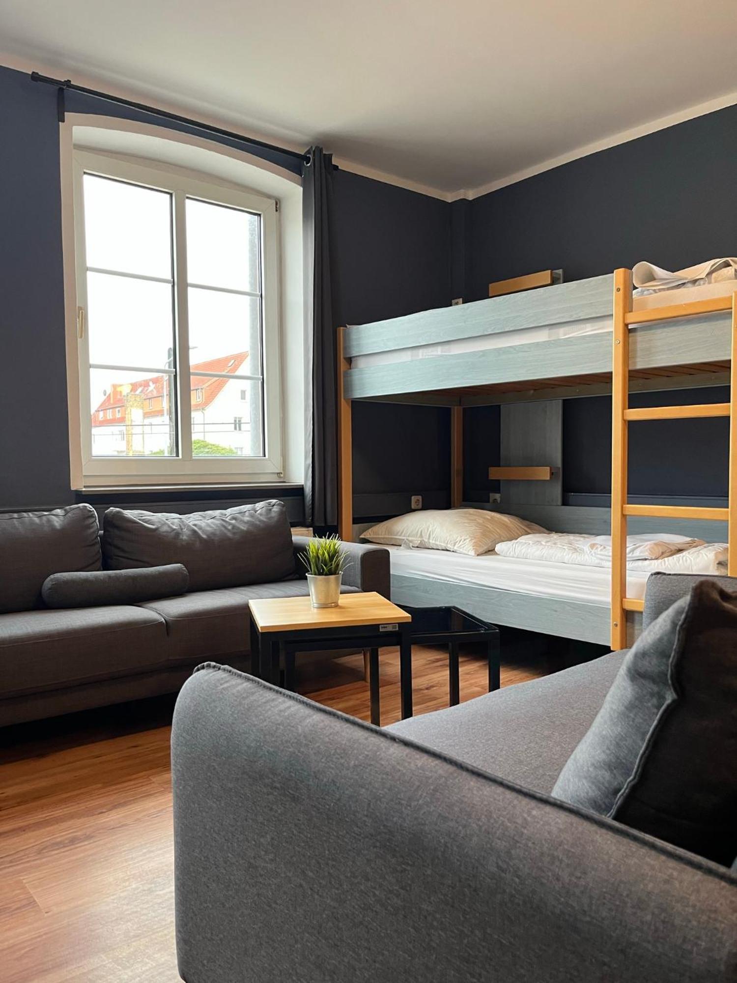 Blue Doors Hostel Ktv روستوك المظهر الخارجي الصورة