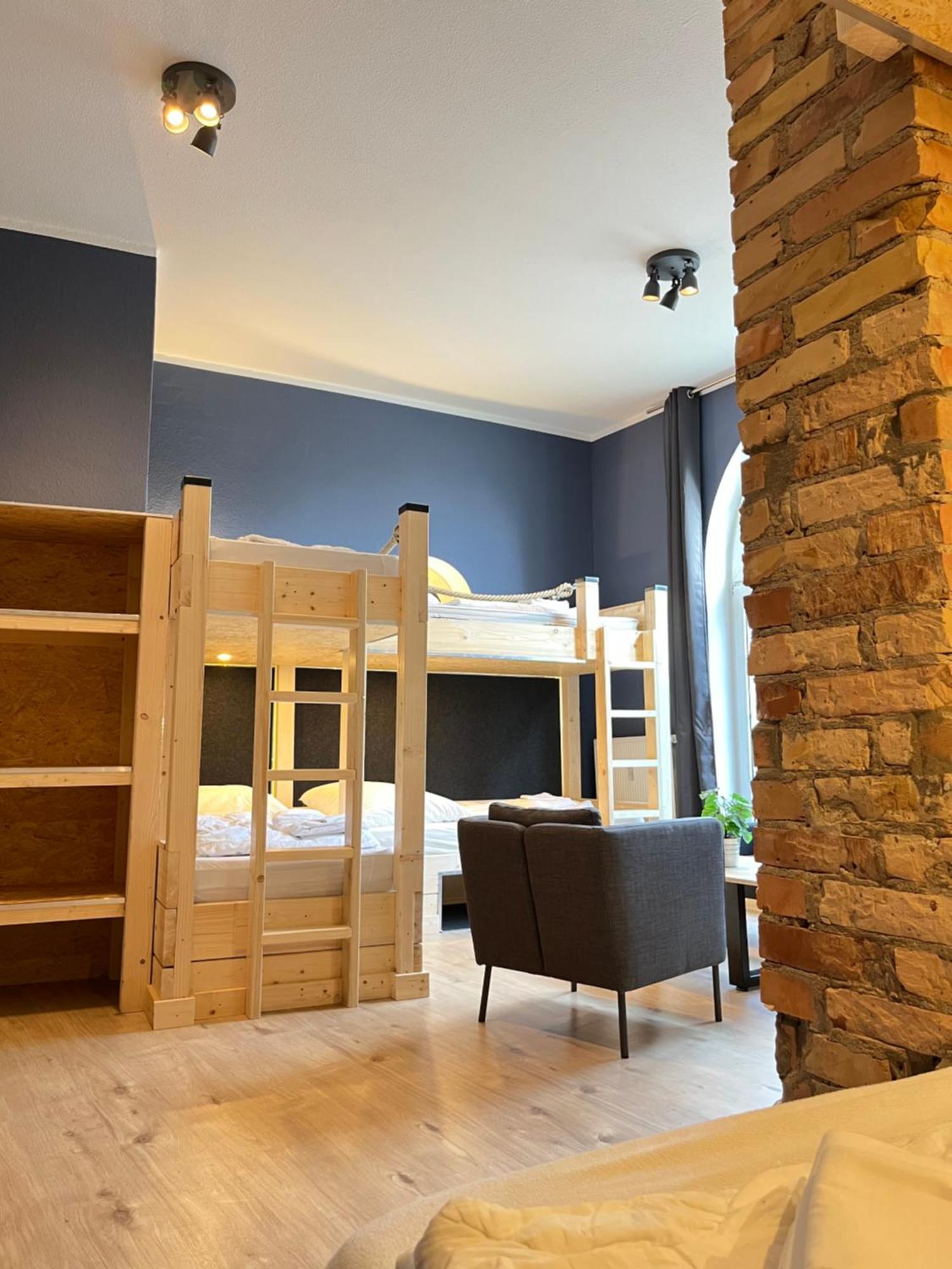 Blue Doors Hostel Ktv روستوك المظهر الخارجي الصورة