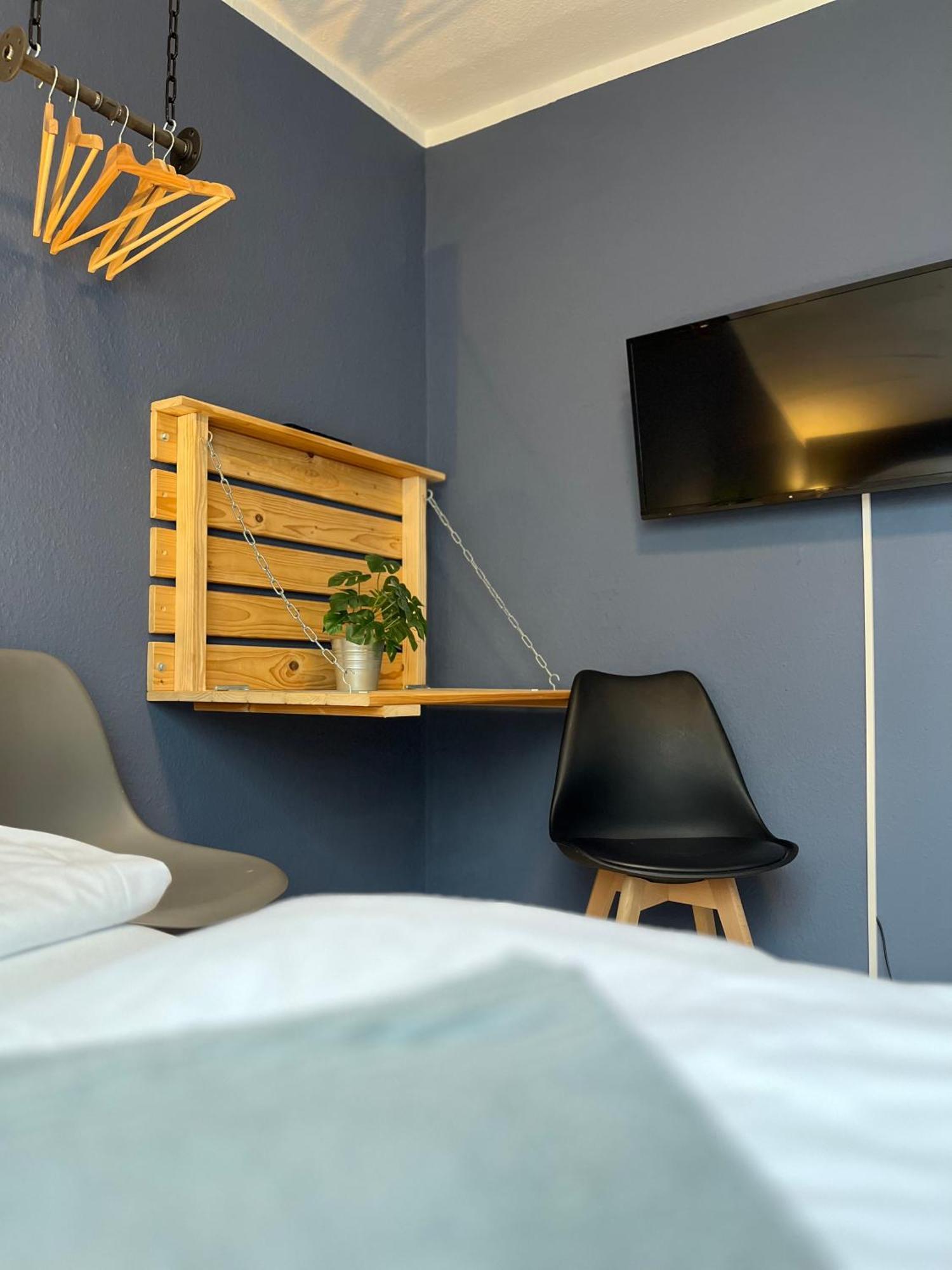 Blue Doors Hostel Ktv روستوك المظهر الخارجي الصورة