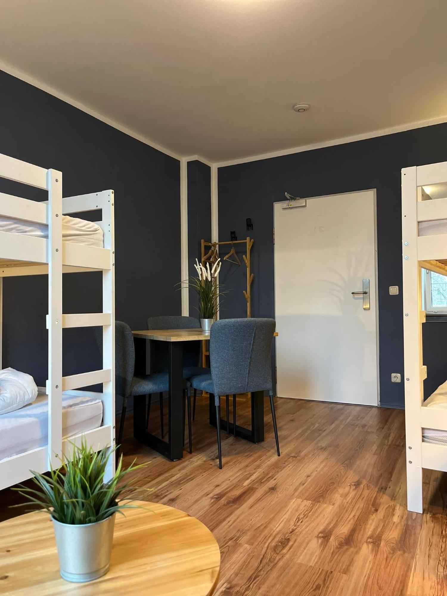 Blue Doors Hostel Ktv روستوك المظهر الخارجي الصورة